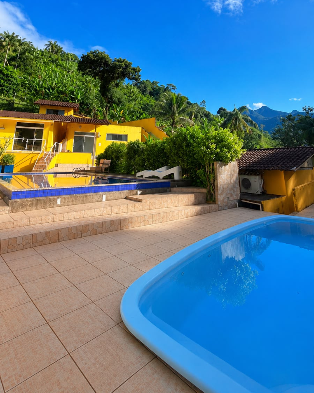 Piscinas com vista para a mata